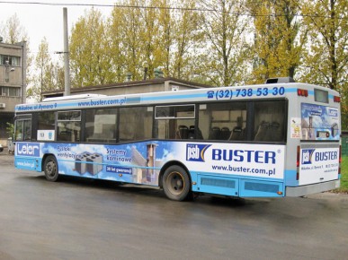 Buster, Leier